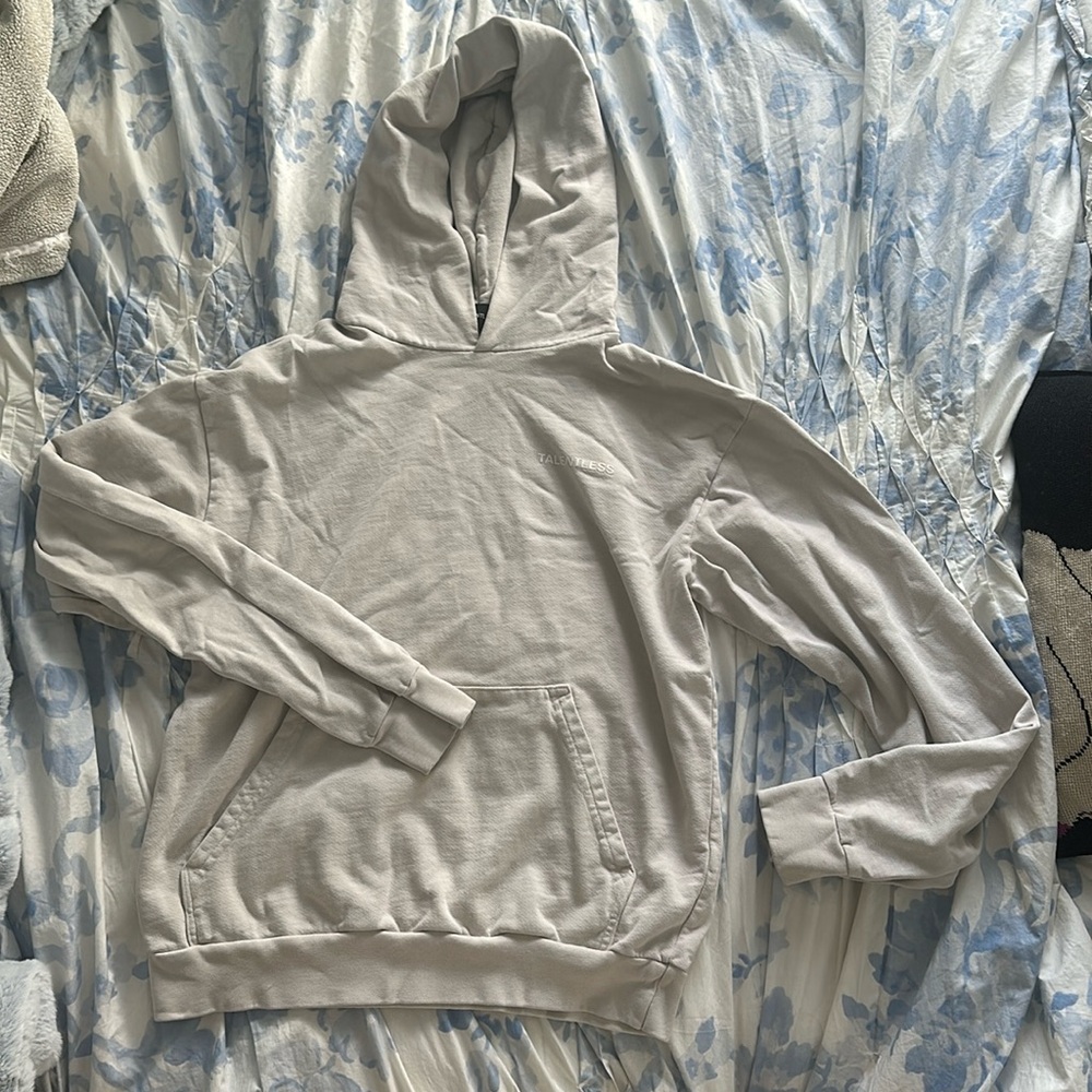 Talentless sweatshirt! Light weight perfect condition barely worn. Bone color🤍